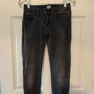 Sneak peak low rise jeans. Size 3